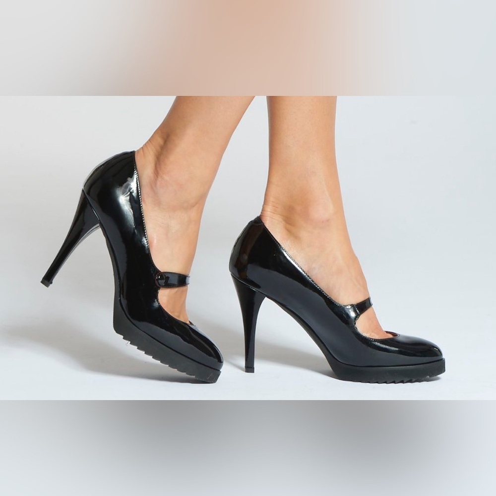 EUC Anyi Lu Signature Pumps s7